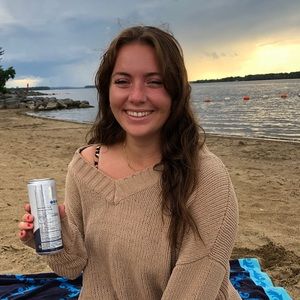 Meet your Posher, Tacia